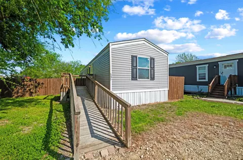 205 E Park St, Frost, TX 76641 photo 19
