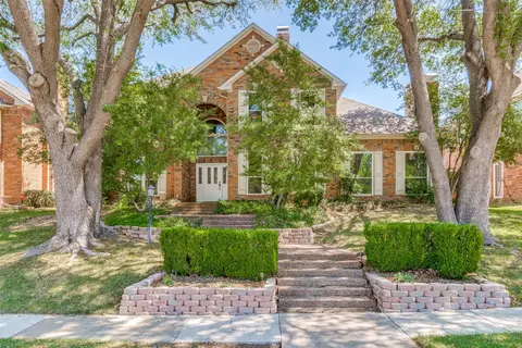 2604 Spring Lake Dr, Richardson, TX 75082