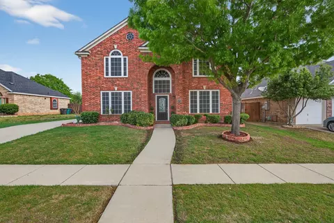 4704 Auburn Ridge Dr, Fort Worth, TX 76123