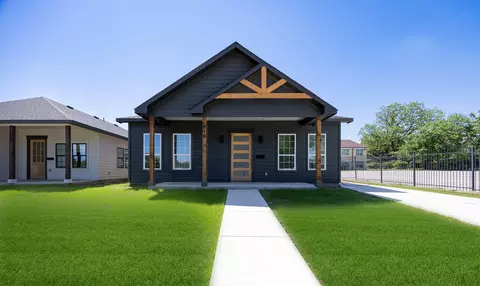816 Glen Gdn, Fort Worth, TX 76104