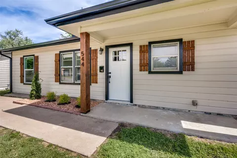544 NW King St, Burleson, TX 76028