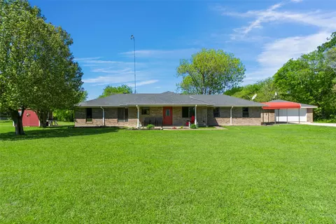 4076 County Road 1088, Celeste, TX 75423