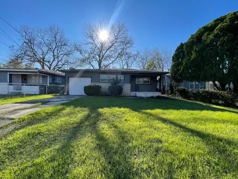 1813 S 19th St, Waco, TX 76706