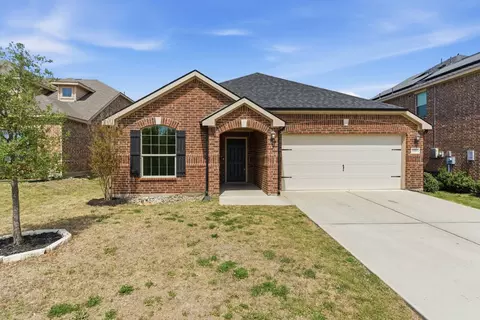 127 Bluebonnet Dr, Sanger, TX 76266
