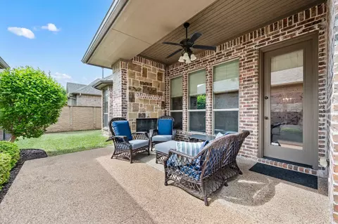Exterior - 724 E Hill St, Keller, TX 76248 photo 5 of 7