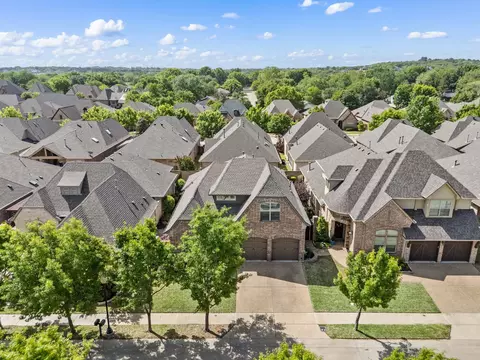 View/Area - 724 E Hill St, Keller, TX 76248 photo 1 of 4