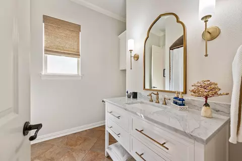 Bath - 724 E Hill St, Keller, TX 76248 photo 4 of 5