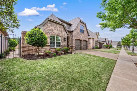 Exterior - 724 E Hill St, Keller, TX 76248 photo 3 of 7