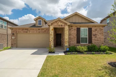 1316 Pepperhill Ln, Fort Worth, TX 76131