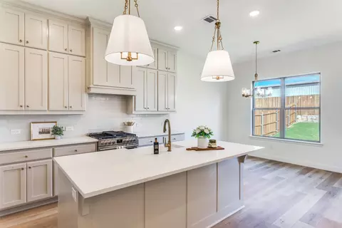 Kitchen - 274 Observation Dr N, Aledo, TX 76008 photo 3 of 3