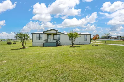 5509 Texas St, Joshua, TX 76058