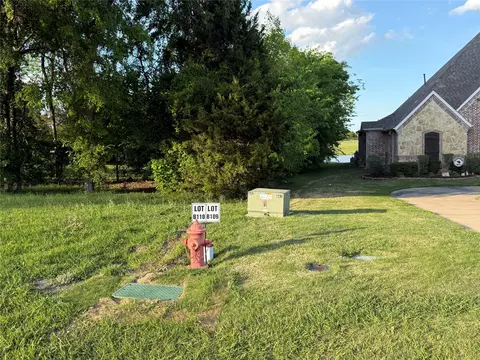 110 Lake Village Drive, Mckinney, TX 75071