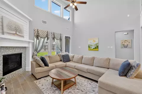 6808 Rowlett Dr, Mckinney, TX 75070