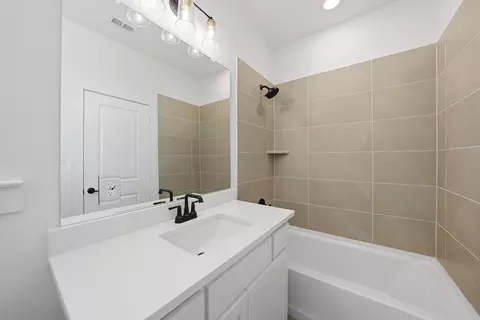 Bath - 1020 Hackberry Dr, Prosper, TX 75009 photo 7 of 7