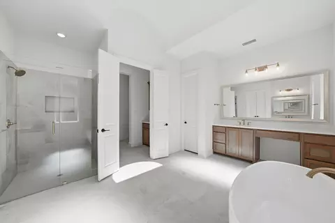 Bath - 1020 Hackberry Dr, Prosper, TX 75009 photo 4 of 7