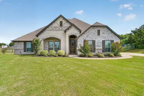 1019 Merriam Ct, Weatherford, TX 76087