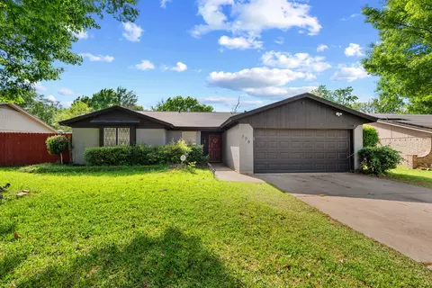 708 Del Mar Ln, Arlington, TX 76012