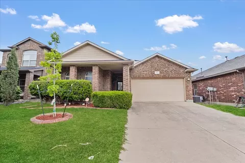 1921 Kachina Lodge Rd, Fort Worth, TX 76131