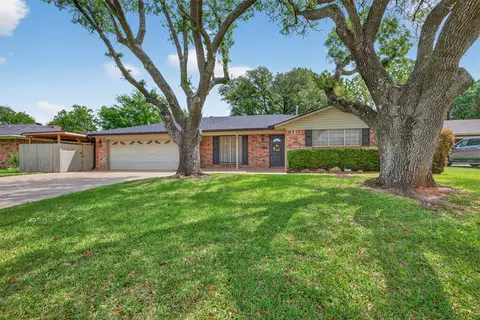 2428 Tilman Cir, Bossier City, LA 71111