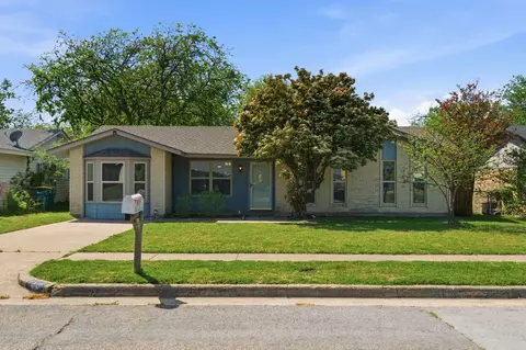 728 Lisa Ln, Cedar Hill, TX 75104