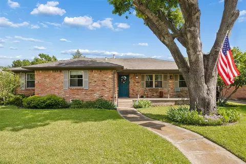 8446 Sweetwood Dr, Dallas, TX 75228