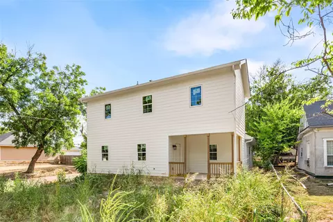 1100 N 16th St, Waco, TX 76707