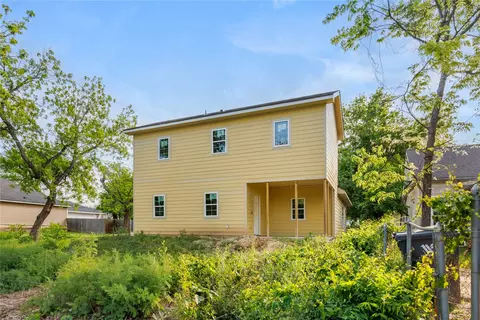 1100 N 16th St, Waco, TX 76707