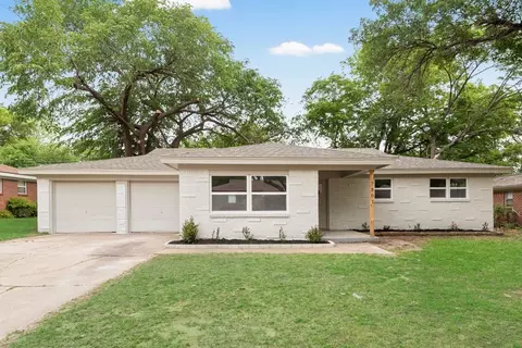 7301 Marilyn Ln, North Richland Hills, TX 76180