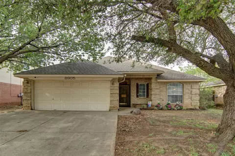 8905 San Joaquin Trl, Fort Worth, TX 76118