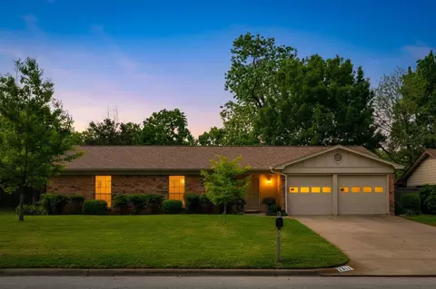 2811 Wentwood Dr, Grapevine, TX 76051