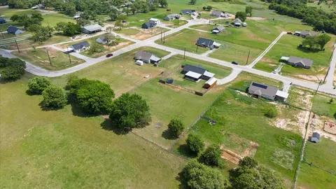 View/Area - 2004 Brown Loop, Poolville, TX 76487 photo 2 of 5