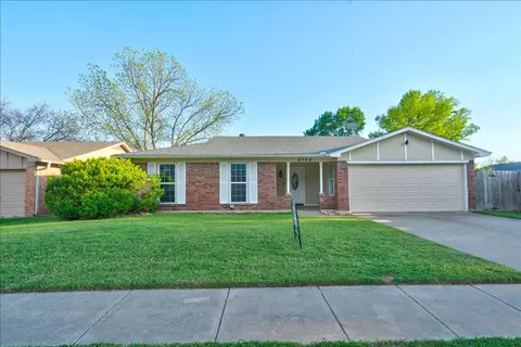 6524 Blue Grass Dr, Watauga, TX 76148