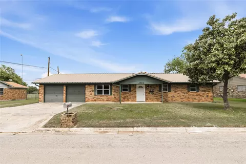 4502 Delwood Dr, Brownwood, TX 76801