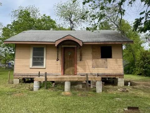 515 E Murray St, Denison, TX 75021