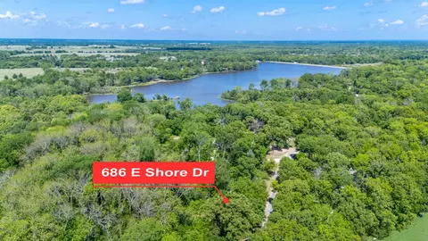 686 Eastshore Dr, Wills Point, TX 75169