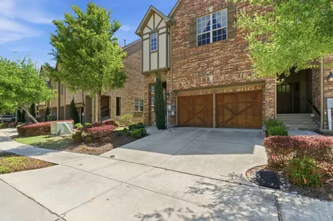564 Waterloo Dr, Lewisville, TX 75067