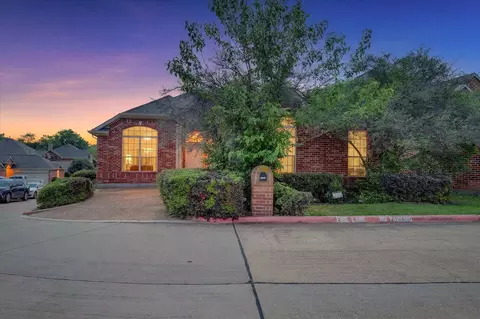 3304 Landhope Cir, Arlington, TX 76016