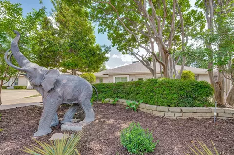 5322 W Mockingbird Ln, Dallas, TX 75209