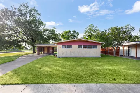 1633 Park Pl, Irving, TX 75061