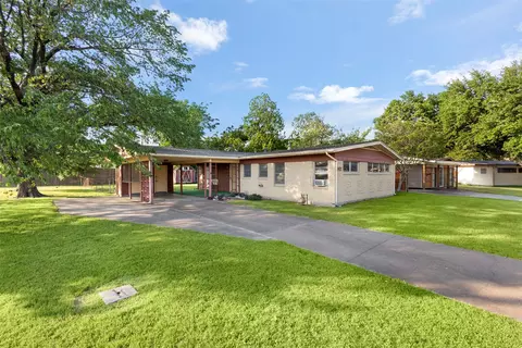 1633 Park Pl, Irving, TX 75061