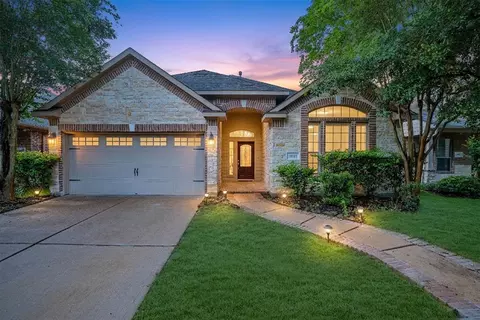 18843 Cove Pointe Dr, Cypress, TX 77433