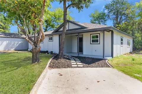 220 Bella Vista Dr, West Tawakoni, TX 75474