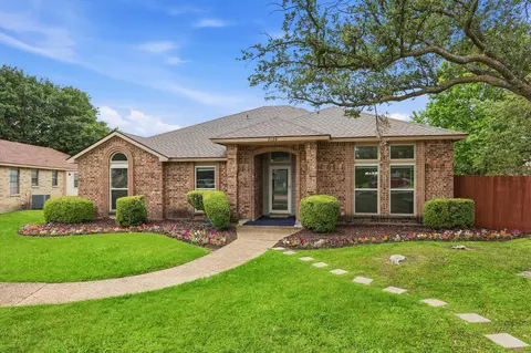 7124 Don Gomez Ln, Garland, TX 75043