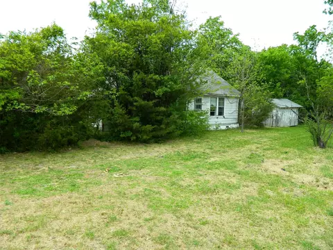 402 W Fannin St, Leonard, TX 75452