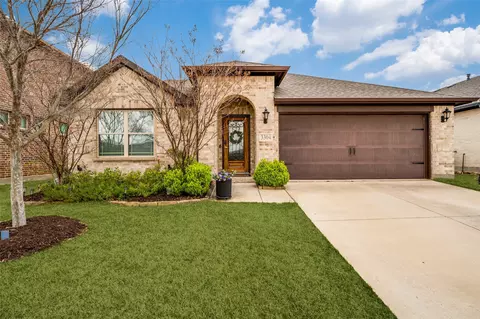 3304 Adobe Vis, Aubrey, TX 76227