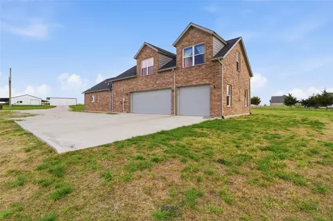 Exterior - 4299 County Road 1098, Celeste, TX 75423 photo 7 of 7