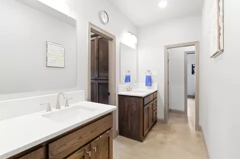 Bath - 4299 County Road 1098, Celeste, TX 75423 photo 3 of 4