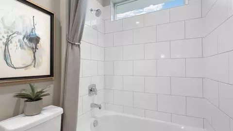 Bath - 748 Soaring Hawk Dr, Fort Worth, TX 76008 photo 5 of 5