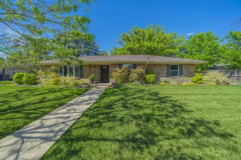 2422 Greenwood Dr, Grand Prairie, TX 75050