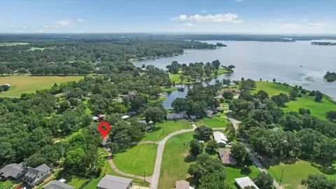 6130 Peninsula Cir, Athens, TX 75752